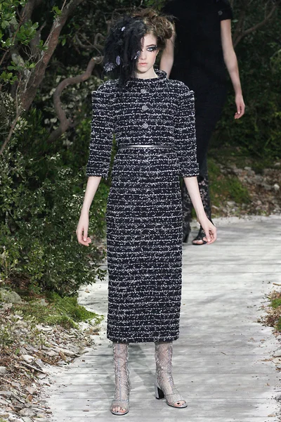 Look 14